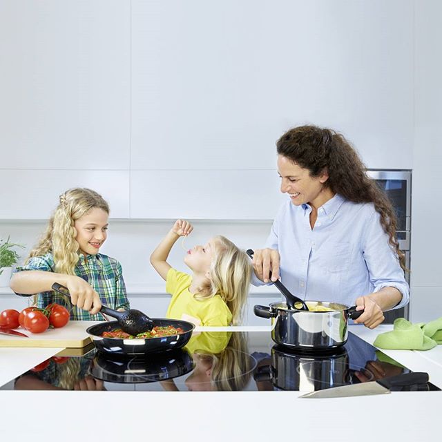 Patelnia 26cm Fiskars 855326S 6428518553261 kitchen YF7